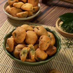 Bánh chả lá chanh