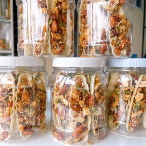 Hũ bánh thuyền hạt 230g