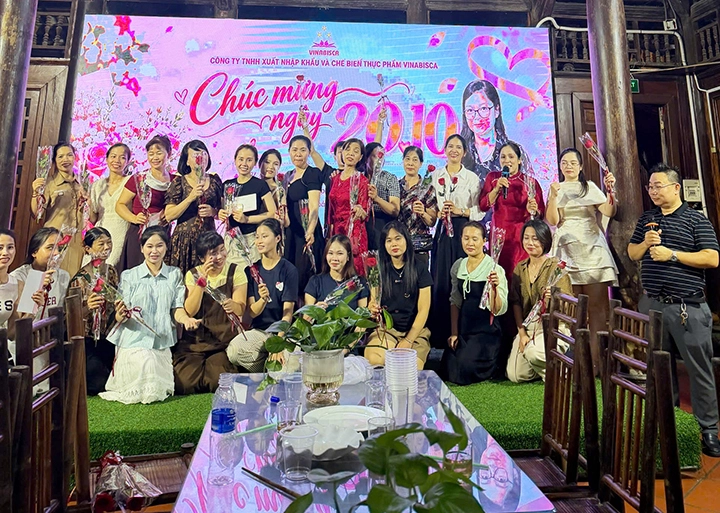 Những bông hoa của Vinabisca giỏi việc nước đảm việc nhà